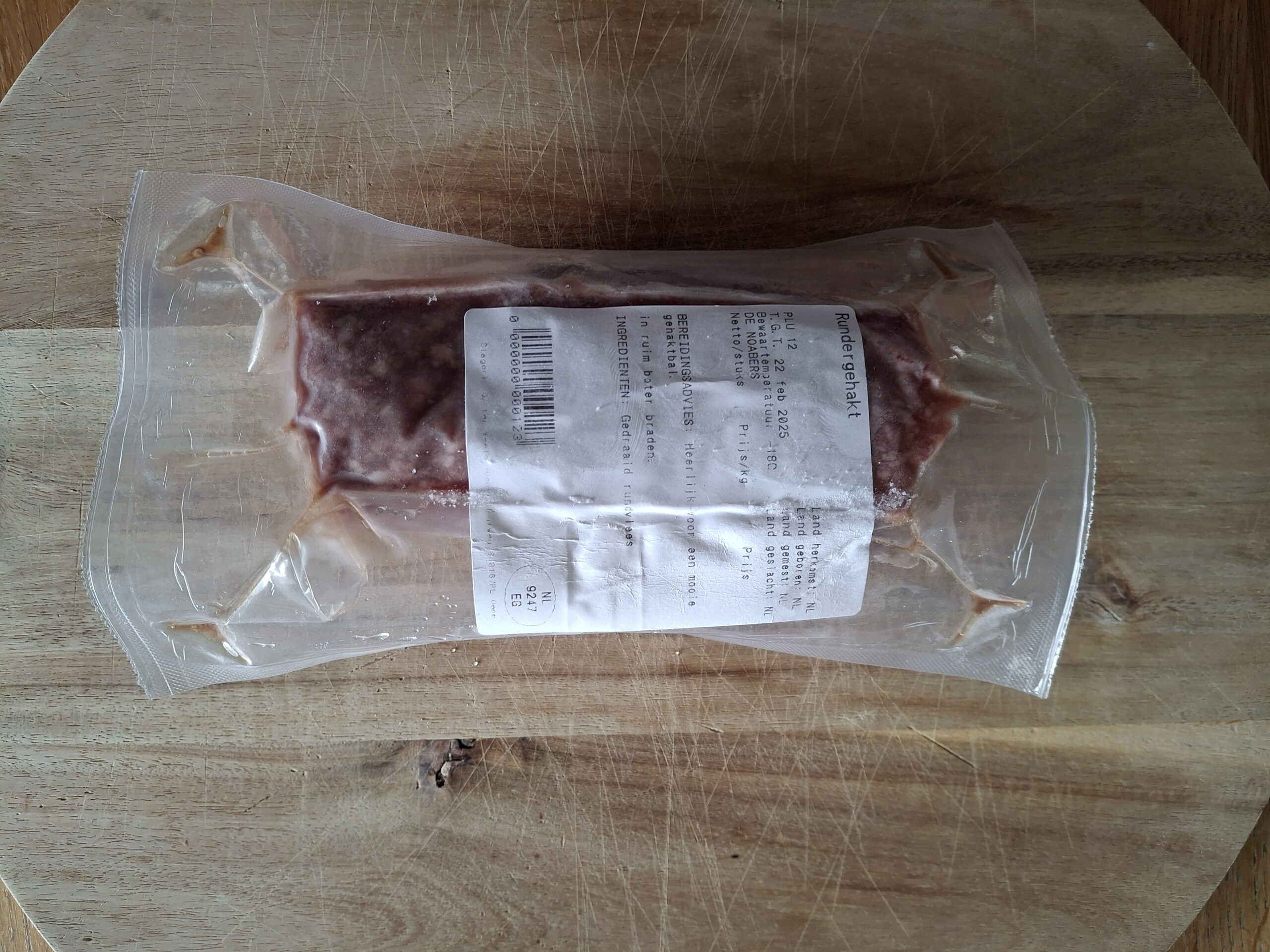 100% rundergehakt van onze eigen weide koeien.