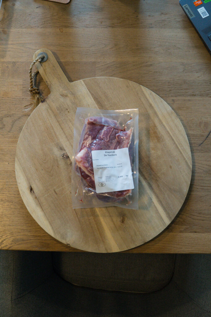 Een lekker mals stukje klapstuk voor op de barbeque ( BBQ )