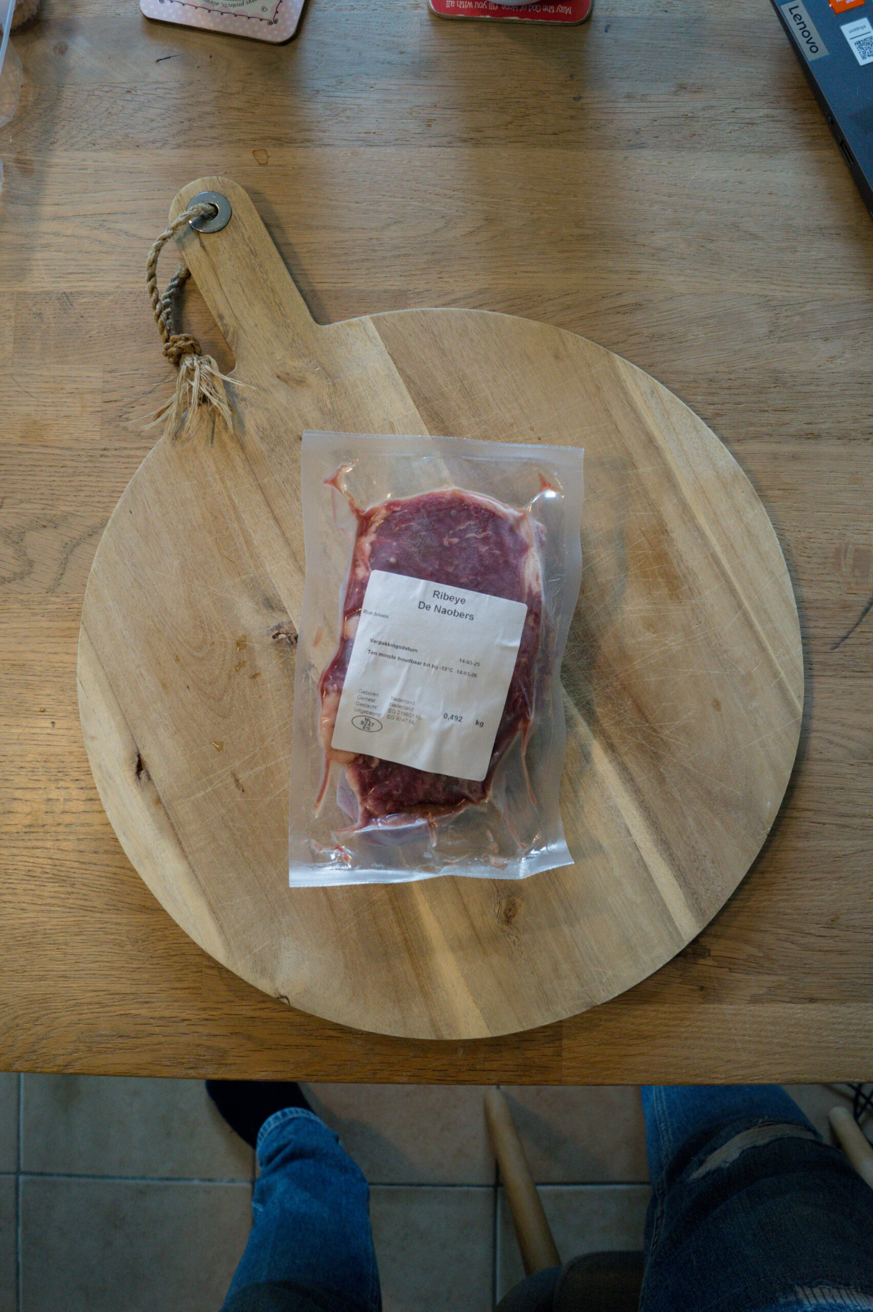 Een lekker stukje malse ribeye van onze eigen weide koeien